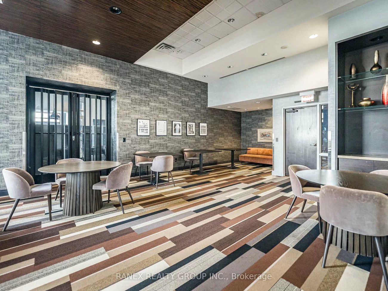 385, Prince Of Wales, City Centre, Mississauga