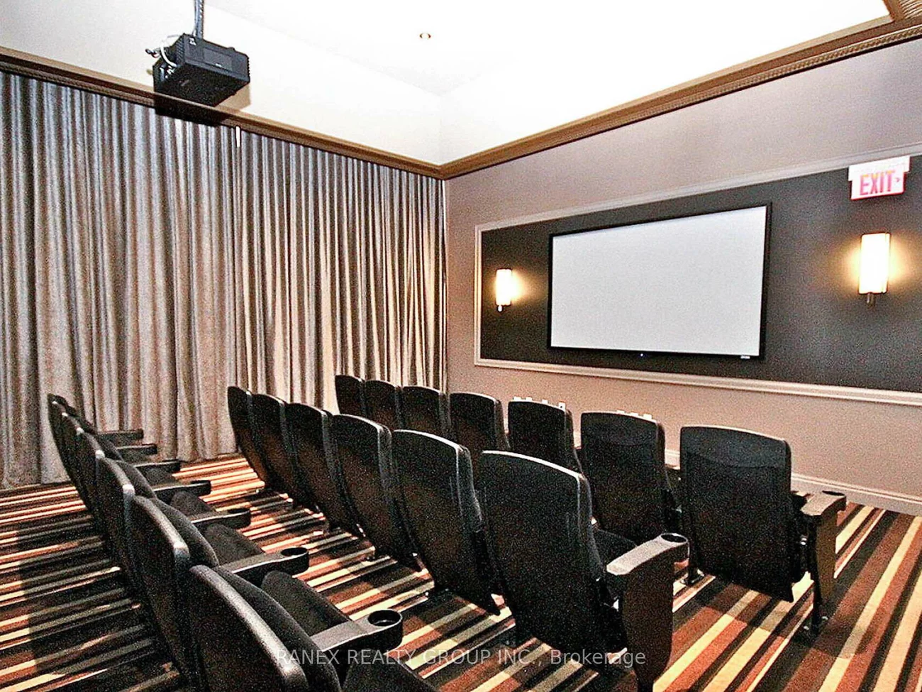 385, Prince Of Wales, City Centre, Mississauga