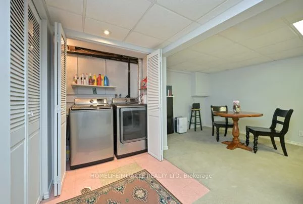 121, Falconer, Streetsville, Mississauga