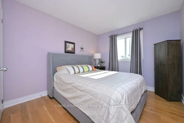 121, Falconer, Streetsville, Mississauga