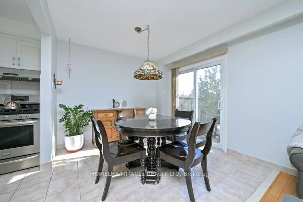 121, Falconer, Streetsville, Mississauga