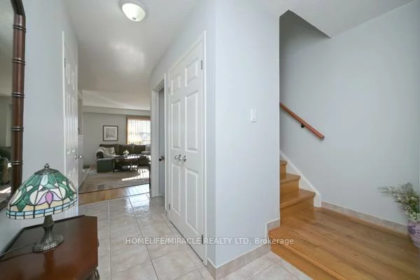 121, Falconer, Streetsville, Mississauga