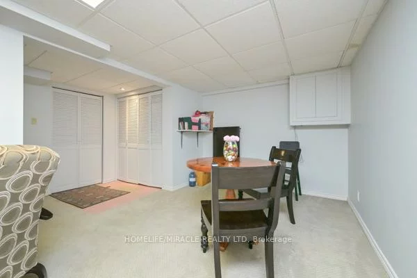 121, Falconer, Streetsville, Mississauga