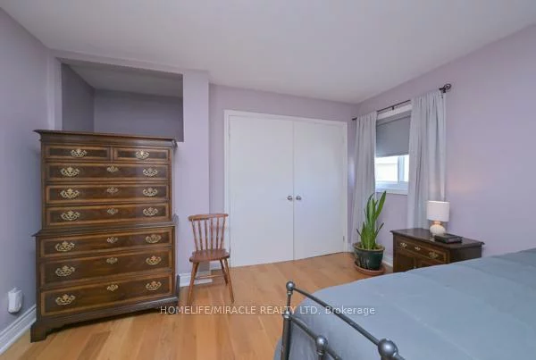 121, Falconer, Streetsville, Mississauga