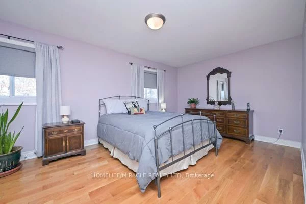 121, Falconer, Streetsville, Mississauga