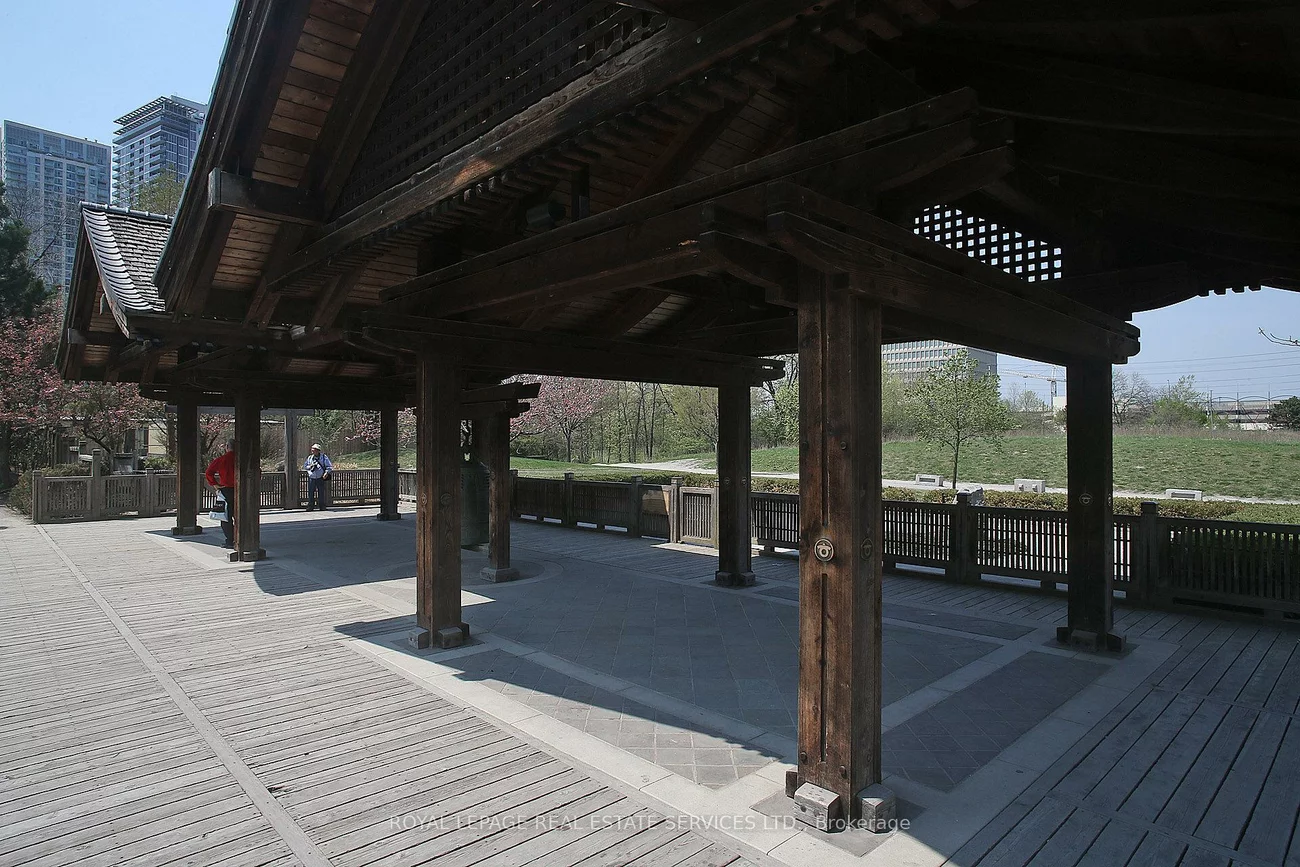 285, Enfield, City Centre, Mississauga