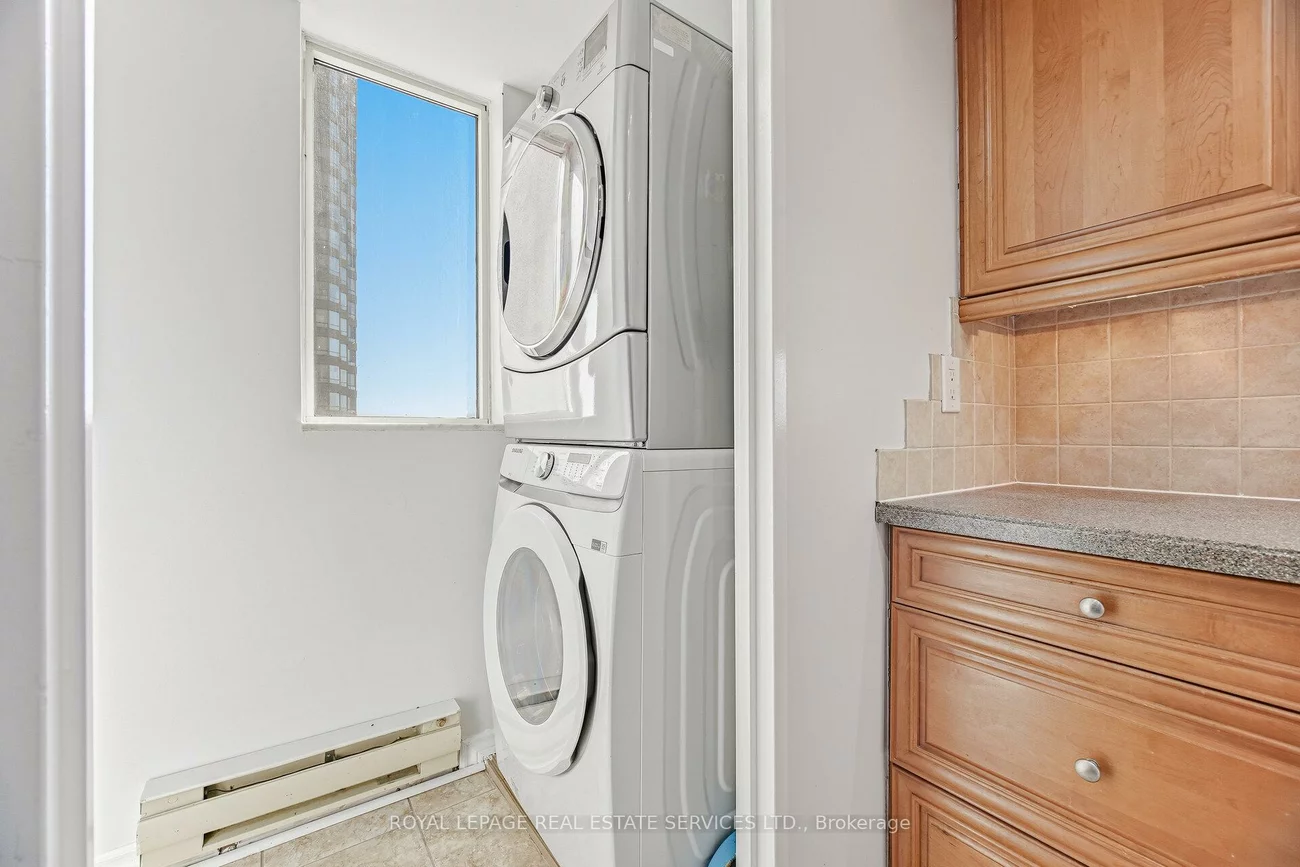 285, Enfield, City Centre, Mississauga