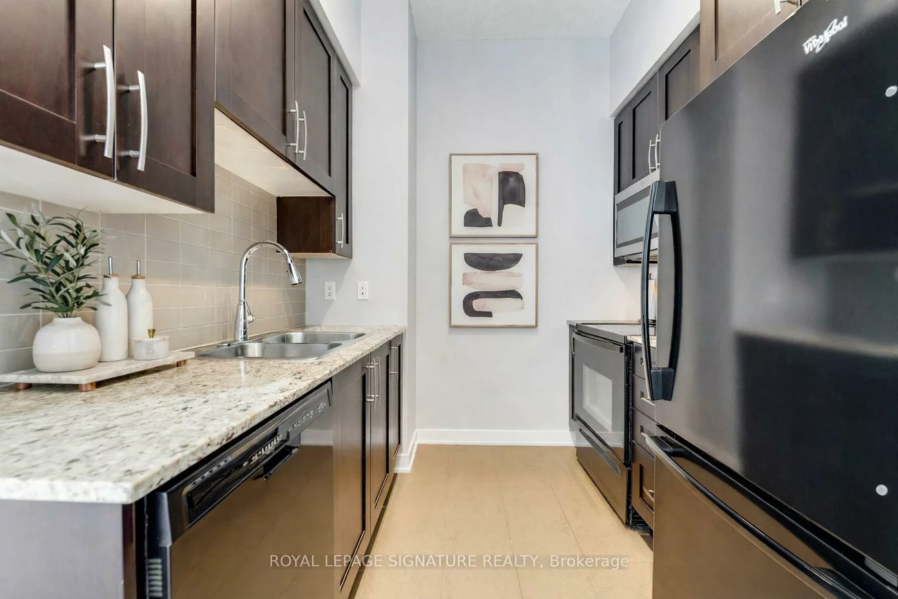 4070, Confederation, City Centre, Mississauga