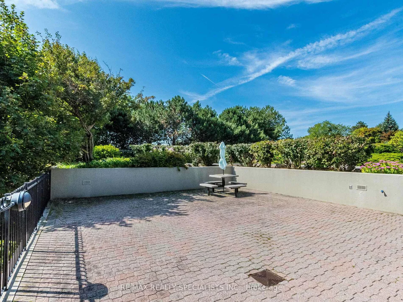 880, Dundas, Erindale, Mississauga