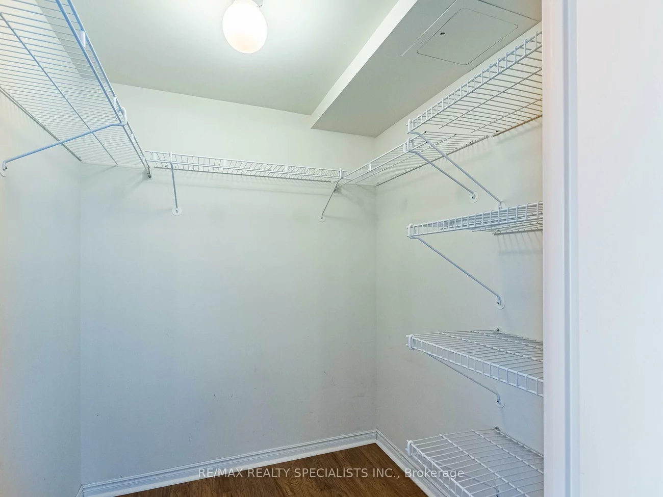 880, Dundas, Erindale, Mississauga