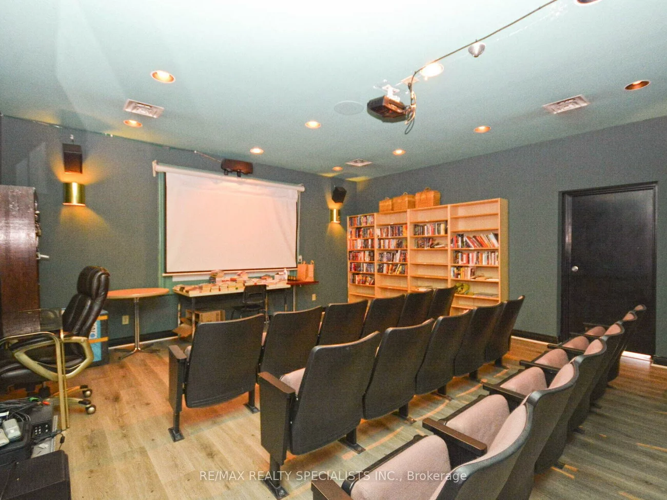 880, Dundas, Erindale, Mississauga