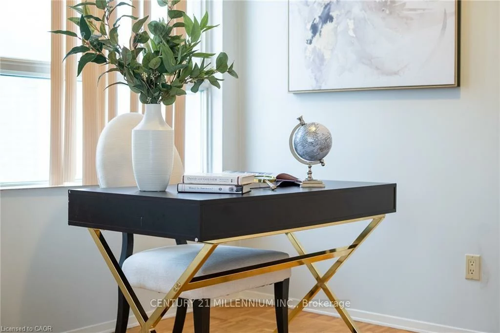 3700, Kaneff, Mississauga Valleys, Mississauga