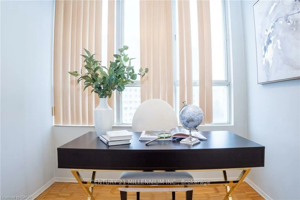 3700, Kaneff, Mississauga Valleys, Mississauga