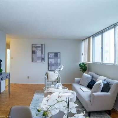 3700, Kaneff, Mississauga Valleys, Mississauga