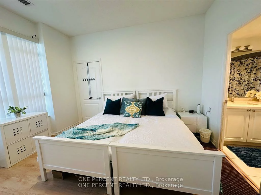 4640, Kimbermount, Central Erin Mills, Mississauga