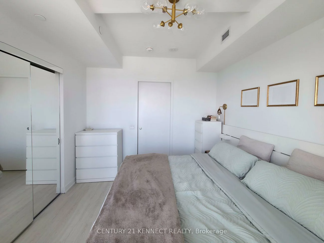 3883, Quartz, City Centre, Mississauga