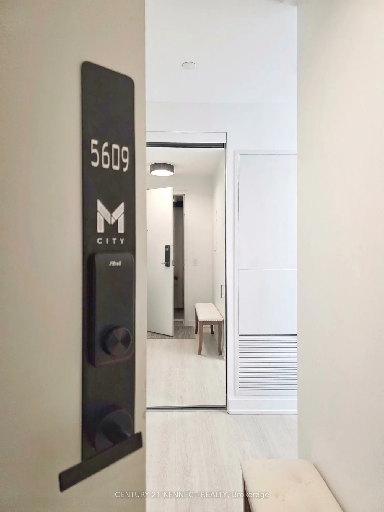 3883, Quartz, City Centre, Mississauga