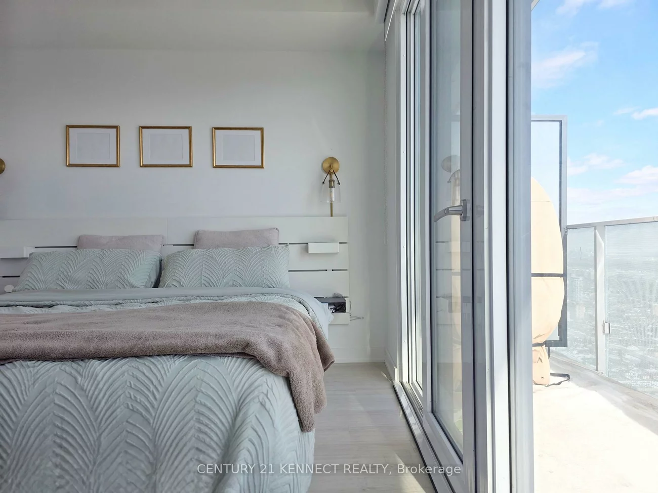 3883, Quartz, City Centre, Mississauga