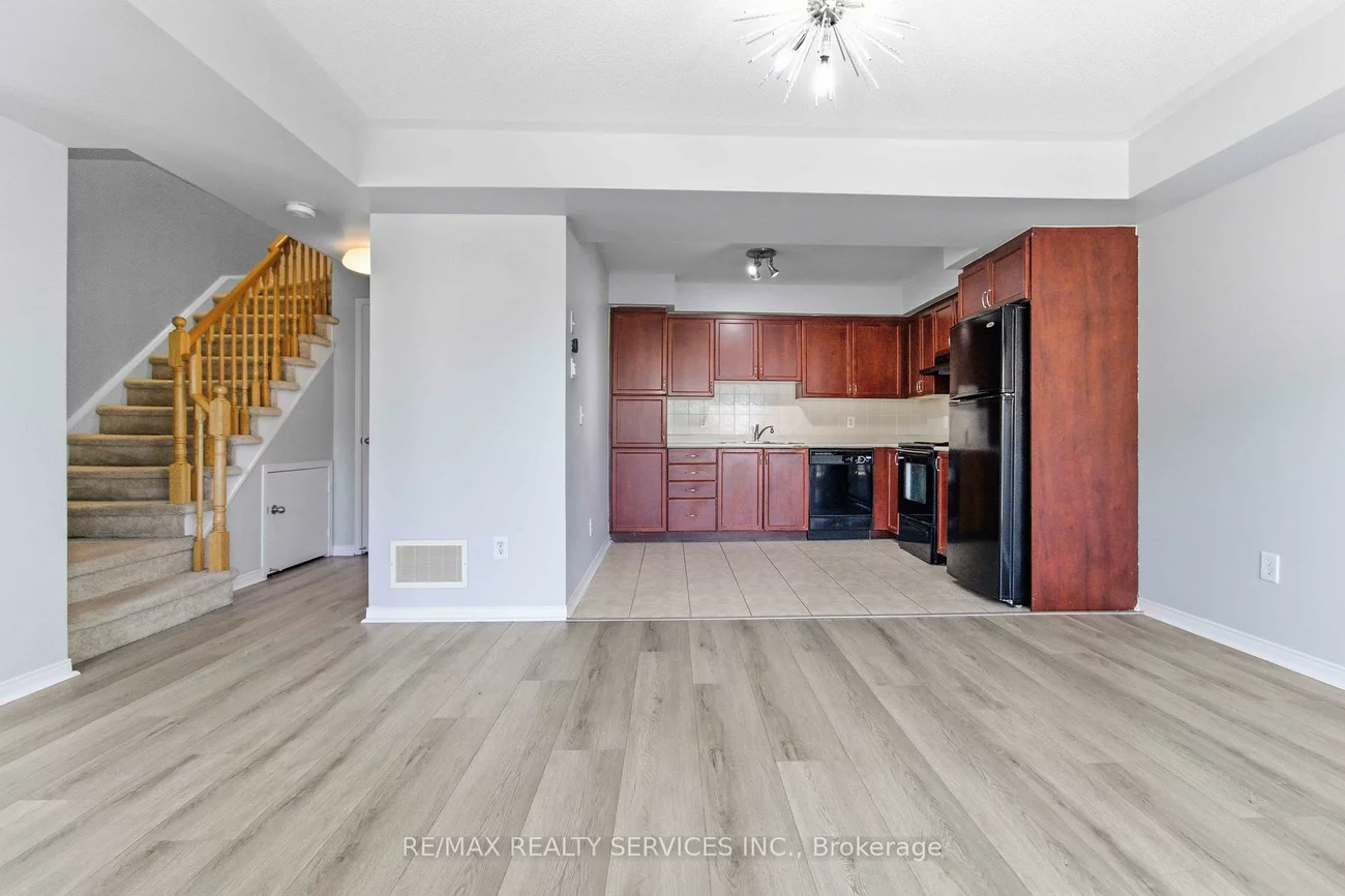 5035, Oscar Peterson, Churchill Meadows, Mississauga