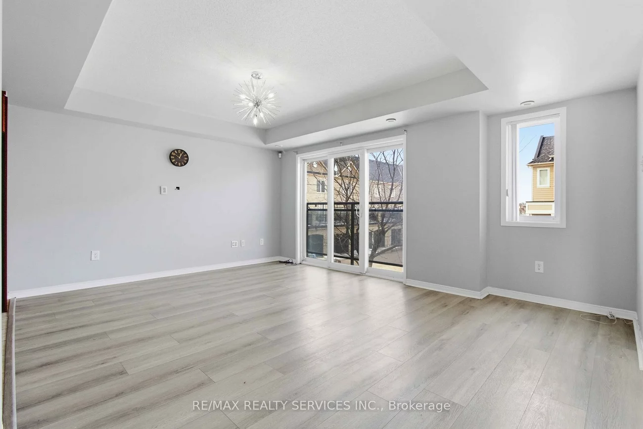 5035, Oscar Peterson, Churchill Meadows, Mississauga