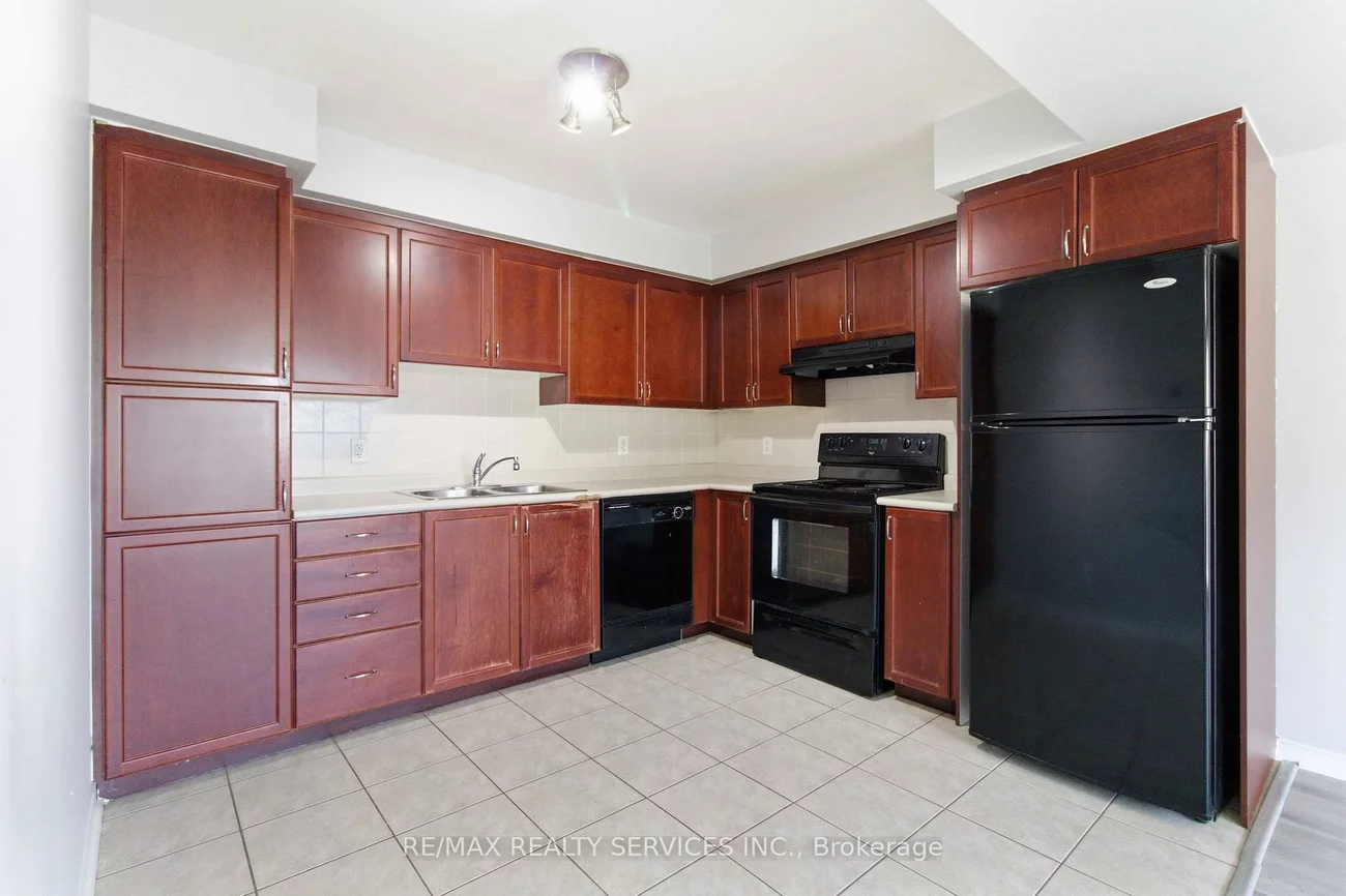 5035, Oscar Peterson, Churchill Meadows, Mississauga