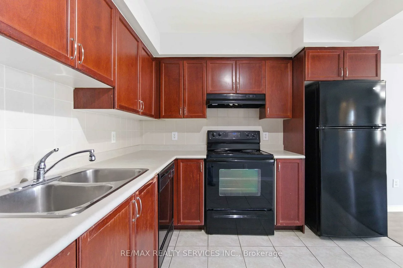 5035, Oscar Peterson, Churchill Meadows, Mississauga