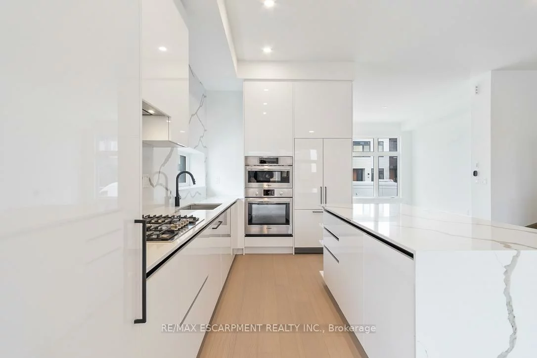 20, Lou Parsons, Port Credit, Mississauga