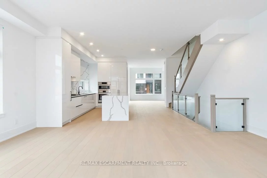 20, Lou Parsons, Port Credit, Mississauga