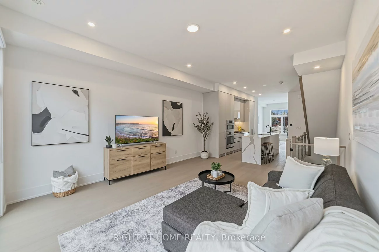 10, Lou Parsons, Port Credit, Mississauga