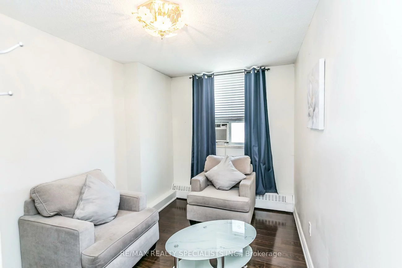 1615, Bloor, Applewood, Mississauga