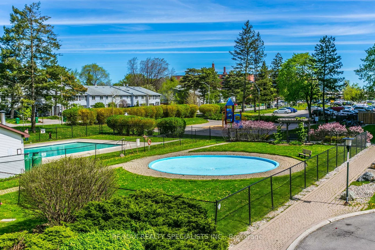 1615, Bloor, Applewood, Mississauga