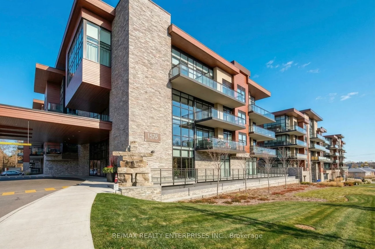 1575, Lakeshore, Clarkson, Mississauga