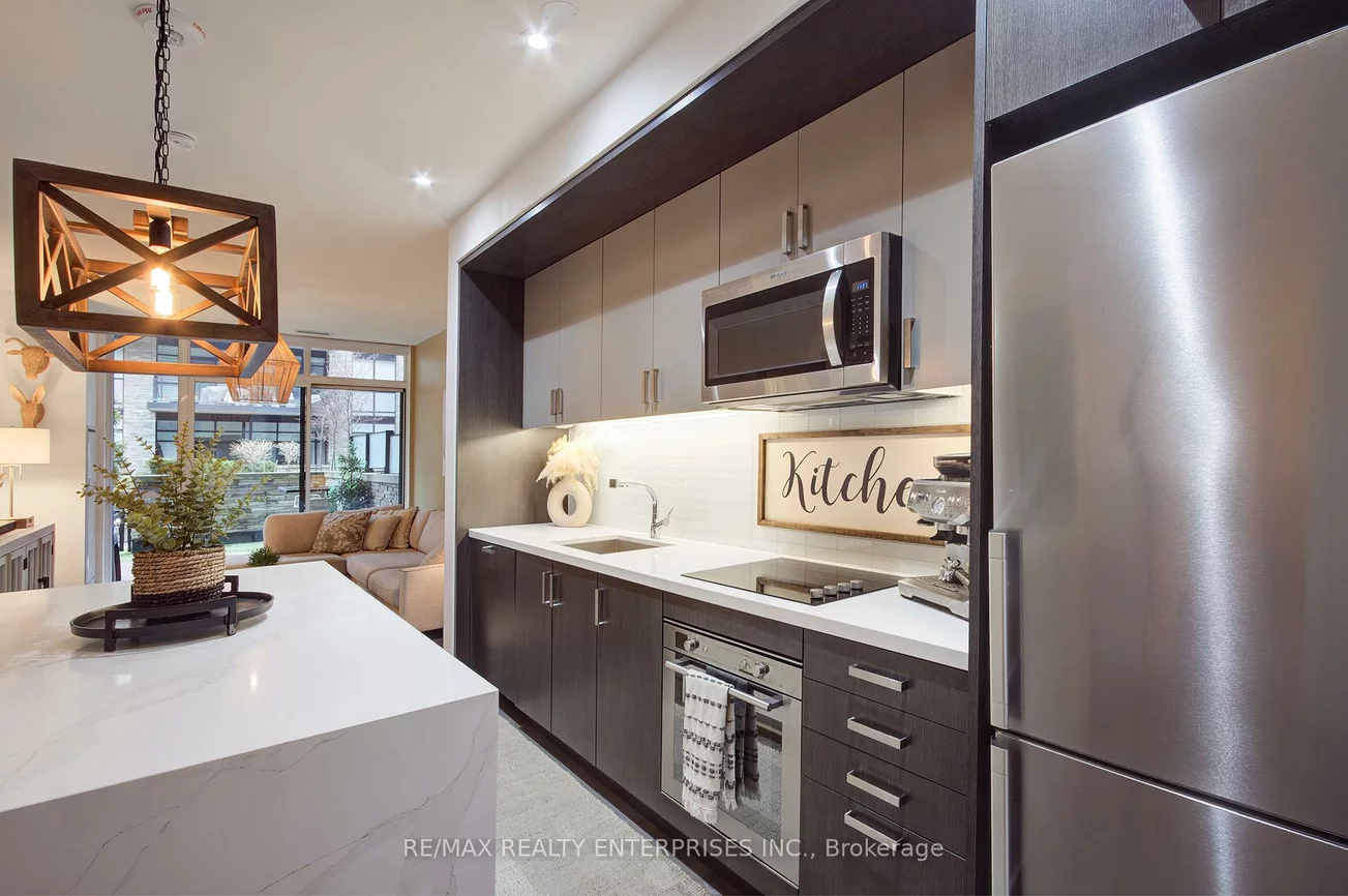 1575, Lakeshore, Clarkson, Mississauga