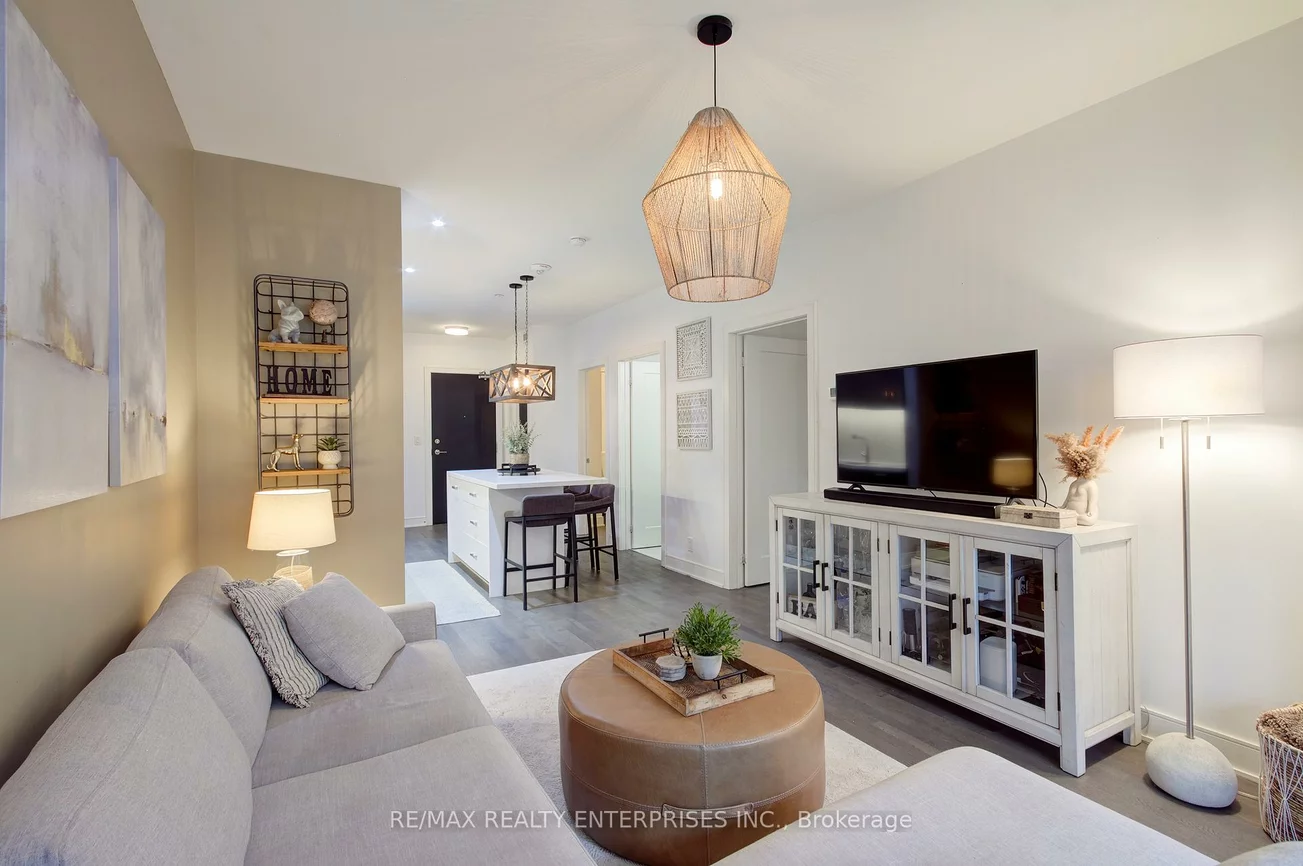 1575, Lakeshore, Clarkson, Mississauga