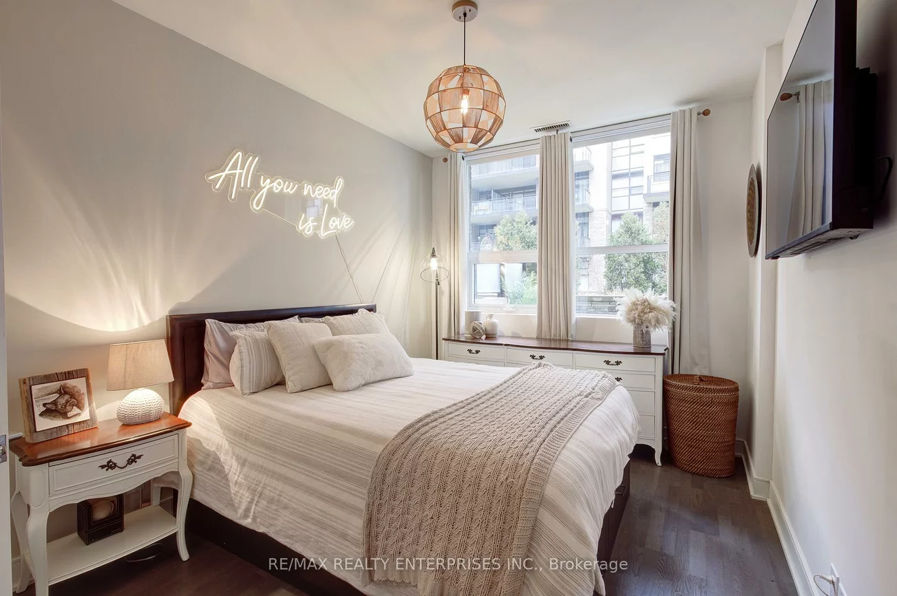 1575, Lakeshore, Clarkson, Mississauga