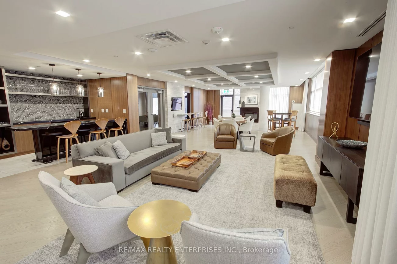 1575, Lakeshore, Clarkson, Mississauga