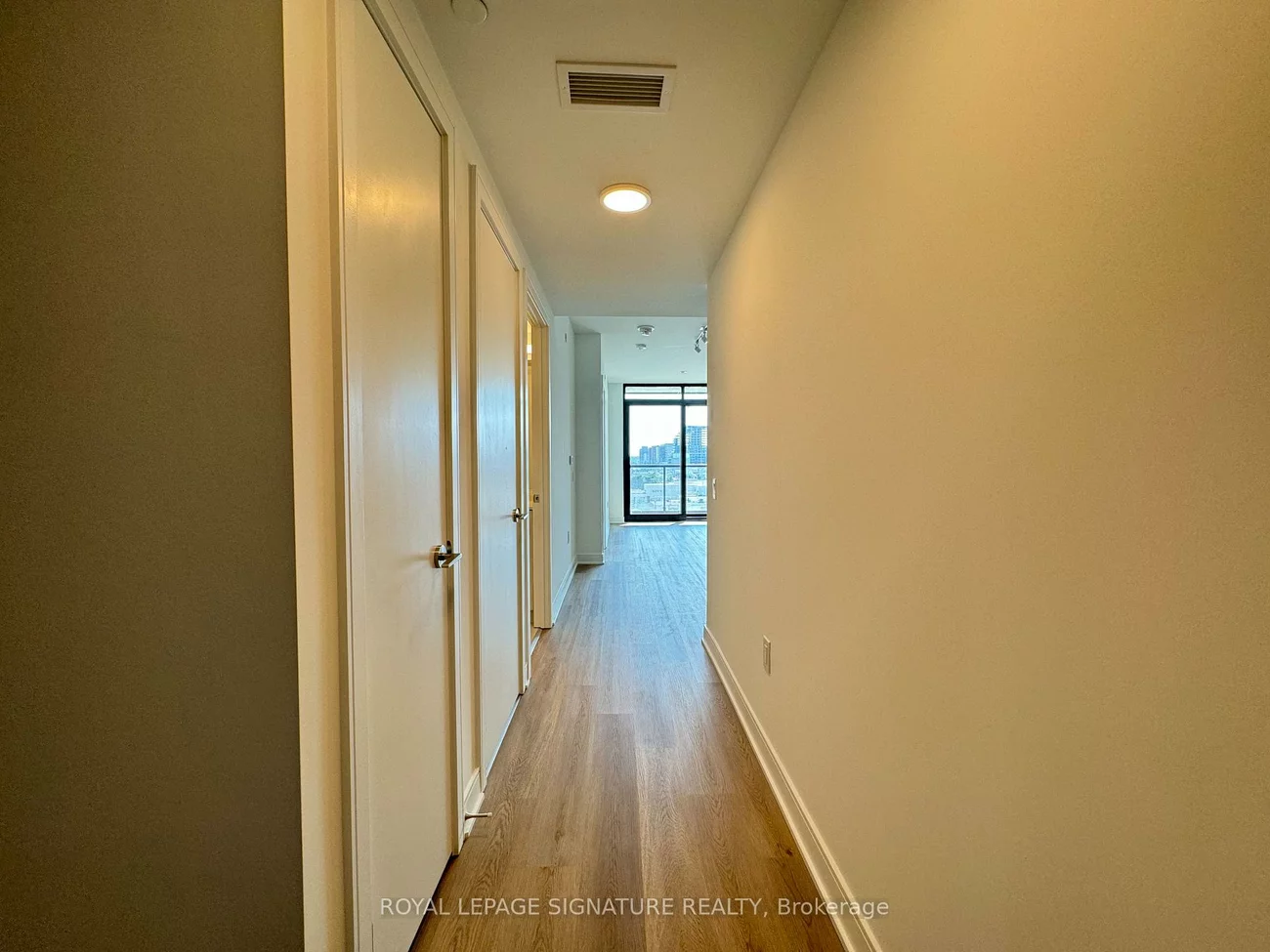 86, Dundas, Cooksville, Mississauga