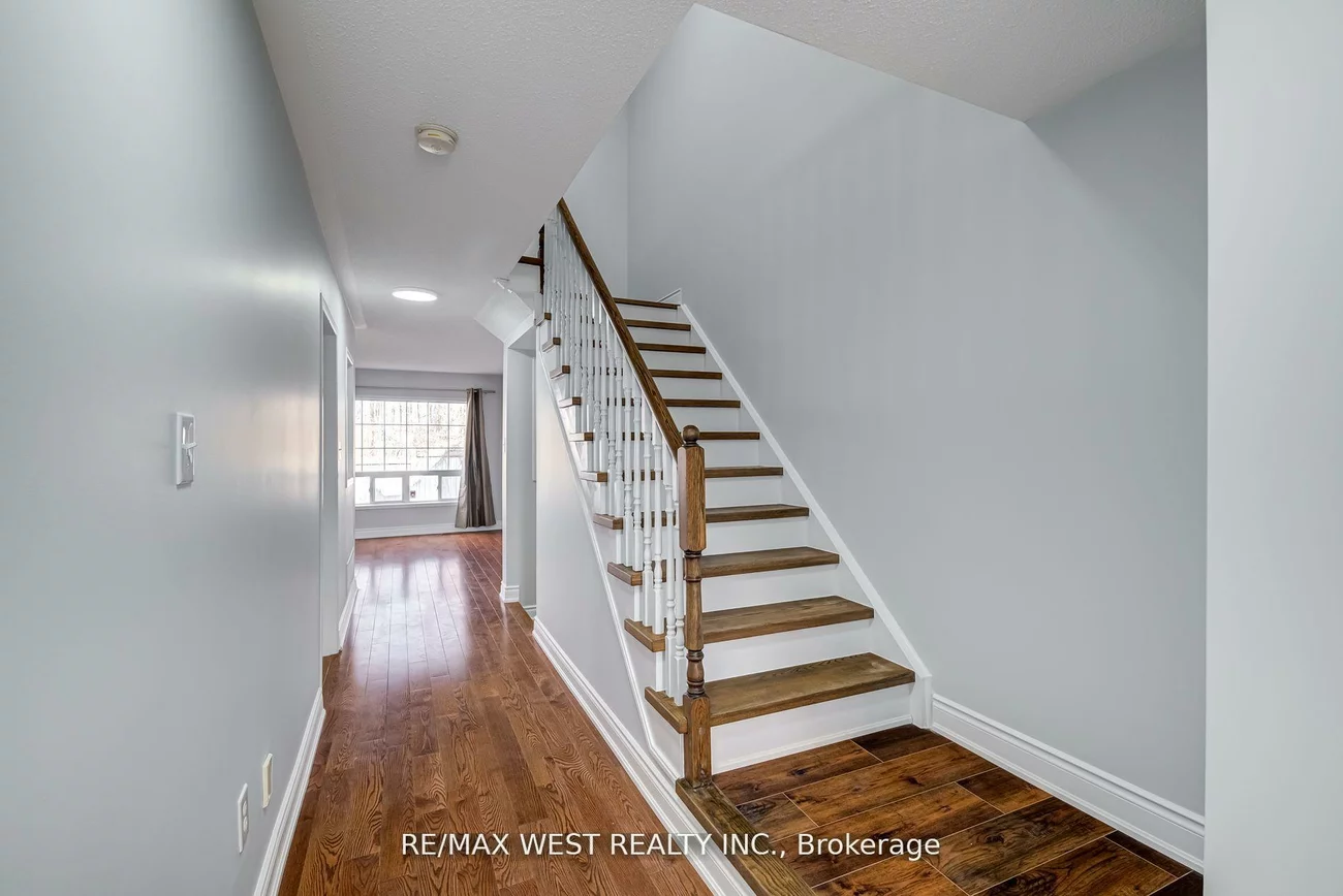 7360, Zinnia, Meadowvale Village, Mississauga