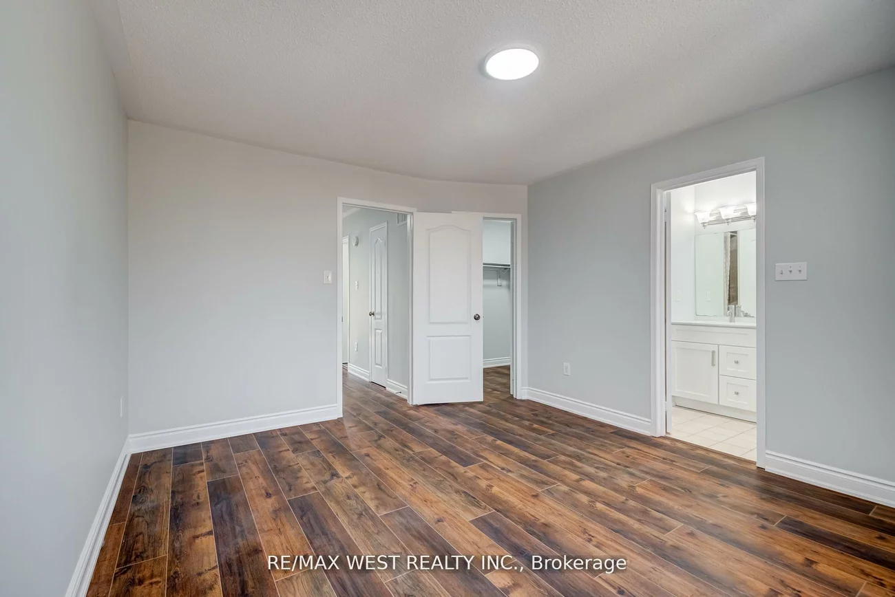 7360, Zinnia, Meadowvale Village, Mississauga