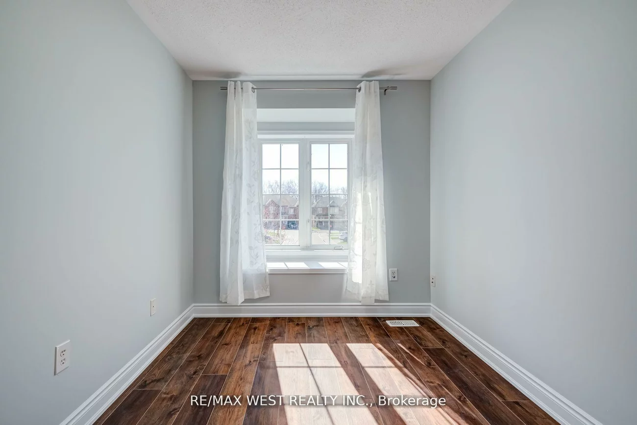 7360, Zinnia, Meadowvale Village, Mississauga