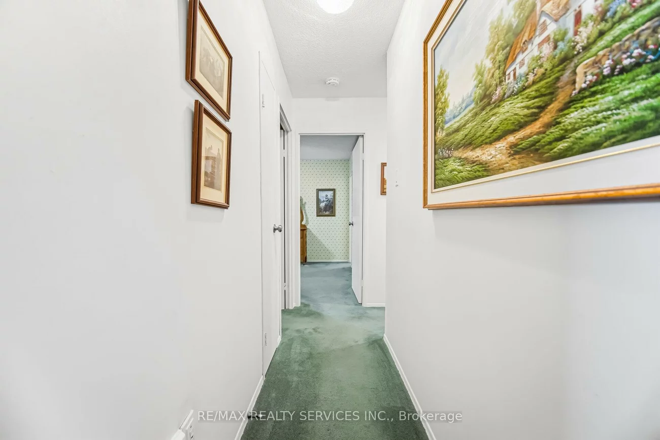 20, Mississauga Valley, Mississauga Valleys, Mississauga