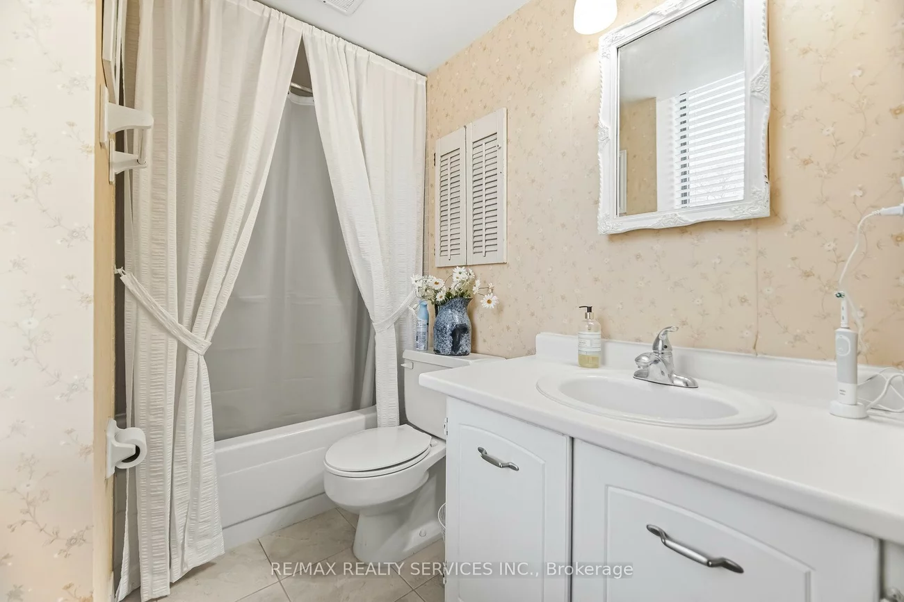 20, Mississauga Valley, Mississauga Valleys, Mississauga