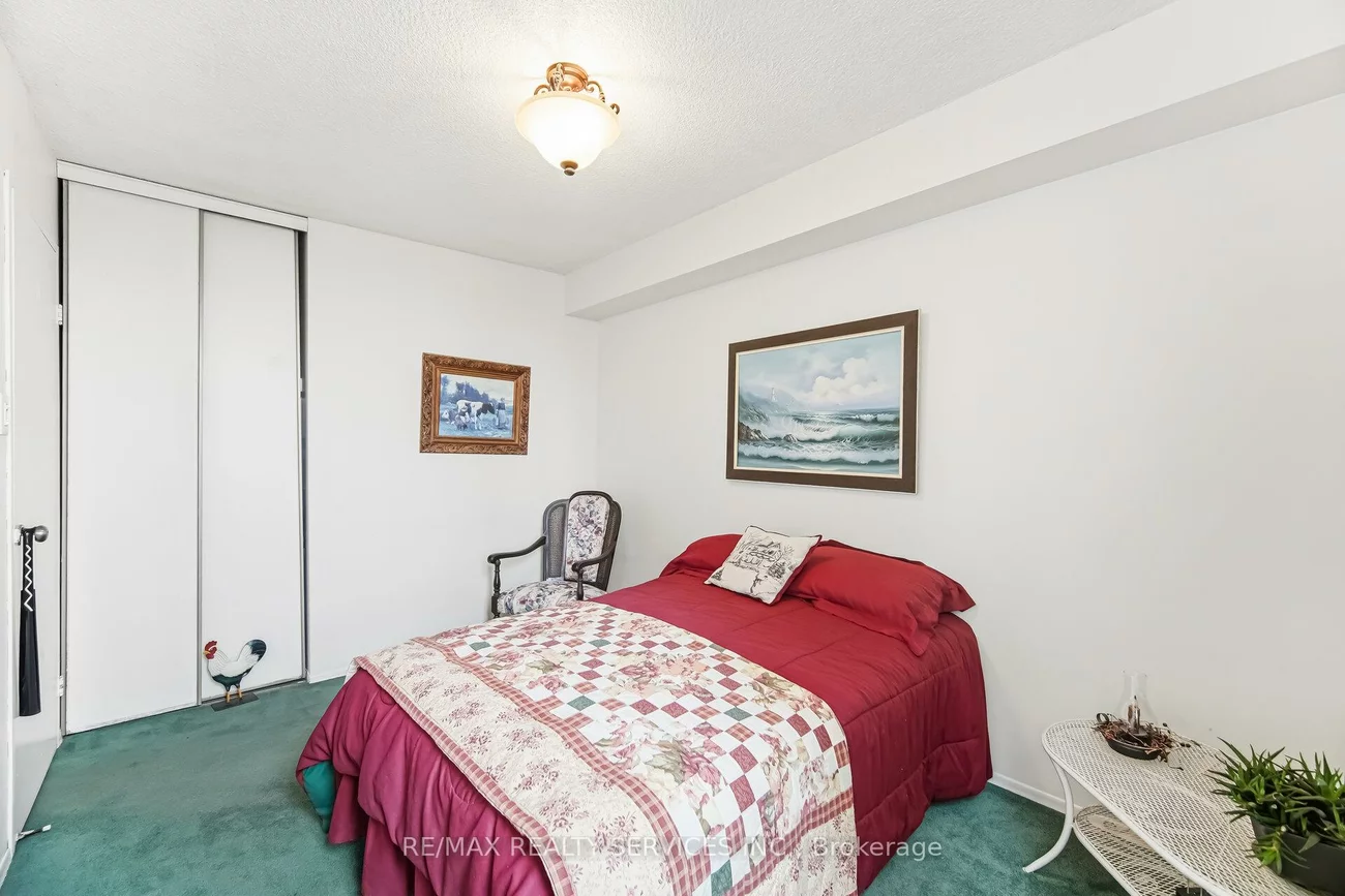 20, Mississauga Valley, Mississauga Valleys, Mississauga