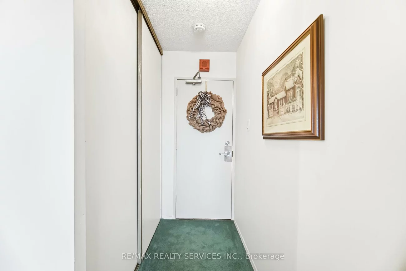 20, Mississauga Valley, Mississauga Valleys, Mississauga