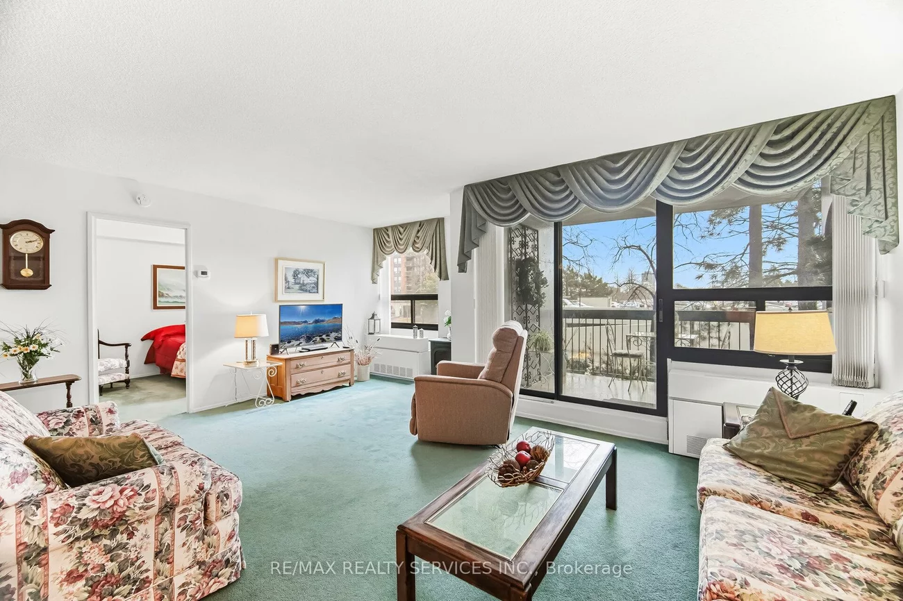 20, Mississauga Valley, Mississauga Valleys, Mississauga