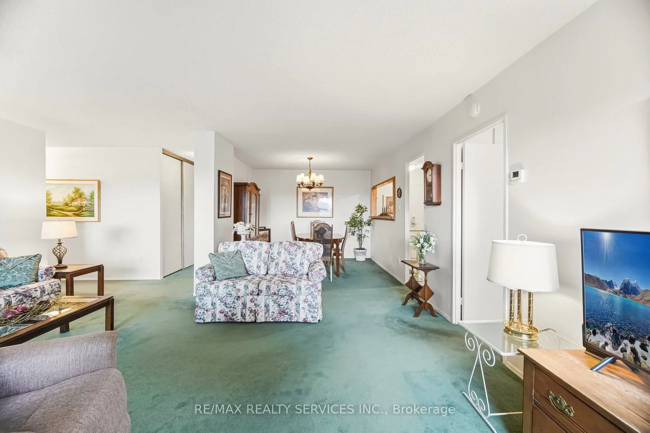 20, Mississauga Valley, Mississauga Valleys, Mississauga