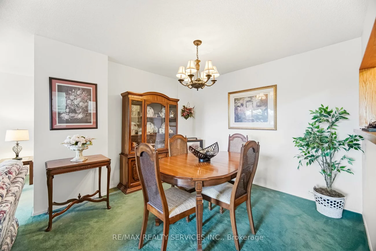 20, Mississauga Valley, Mississauga Valleys, Mississauga