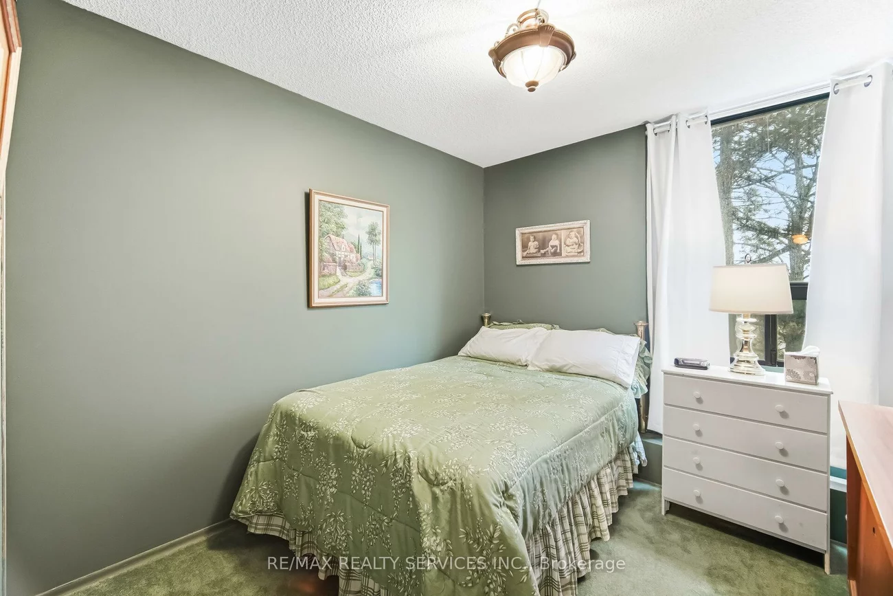 20, Mississauga Valley, Mississauga Valleys, Mississauga