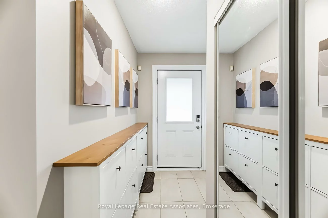 2080, Leanne, Sheridan, Mississauga