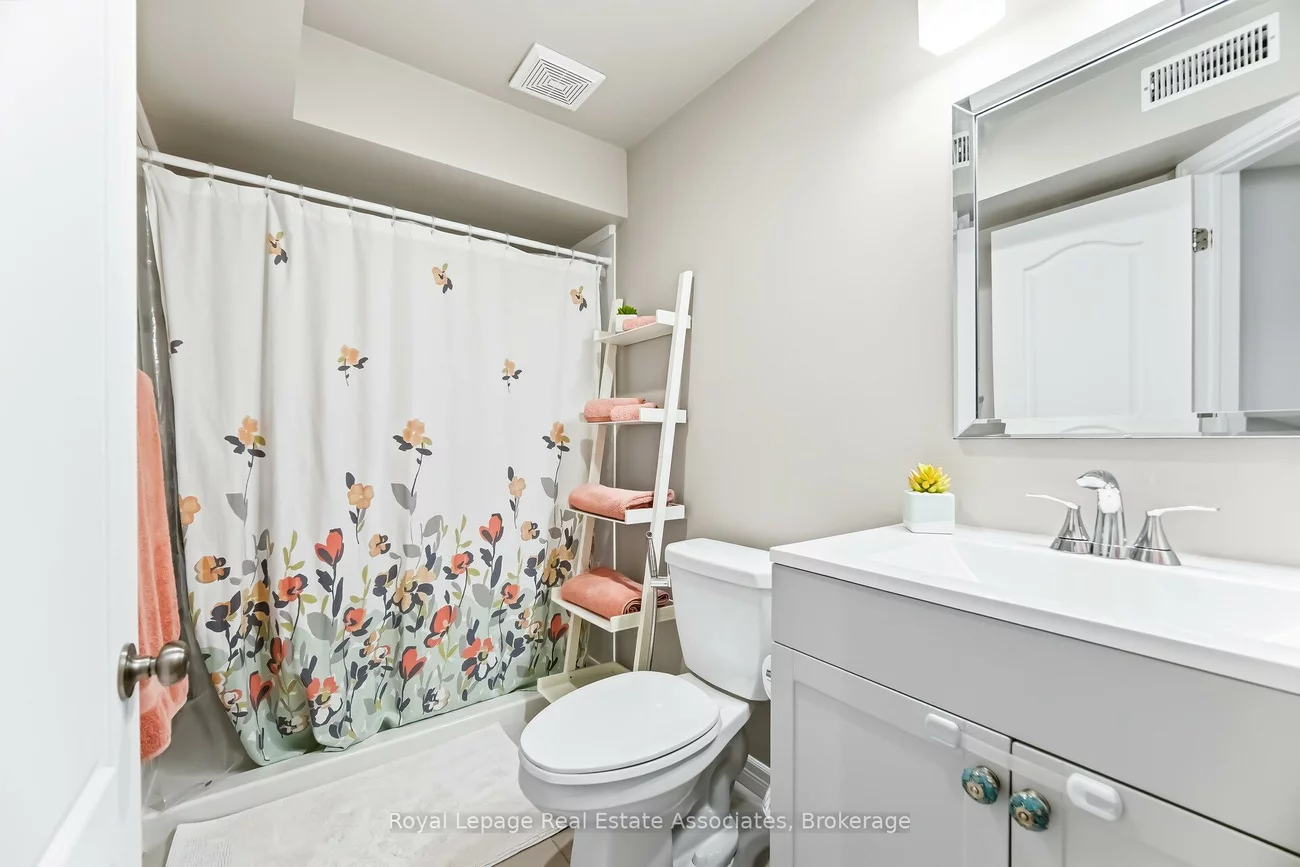 2080, Leanne, Sheridan, Mississauga